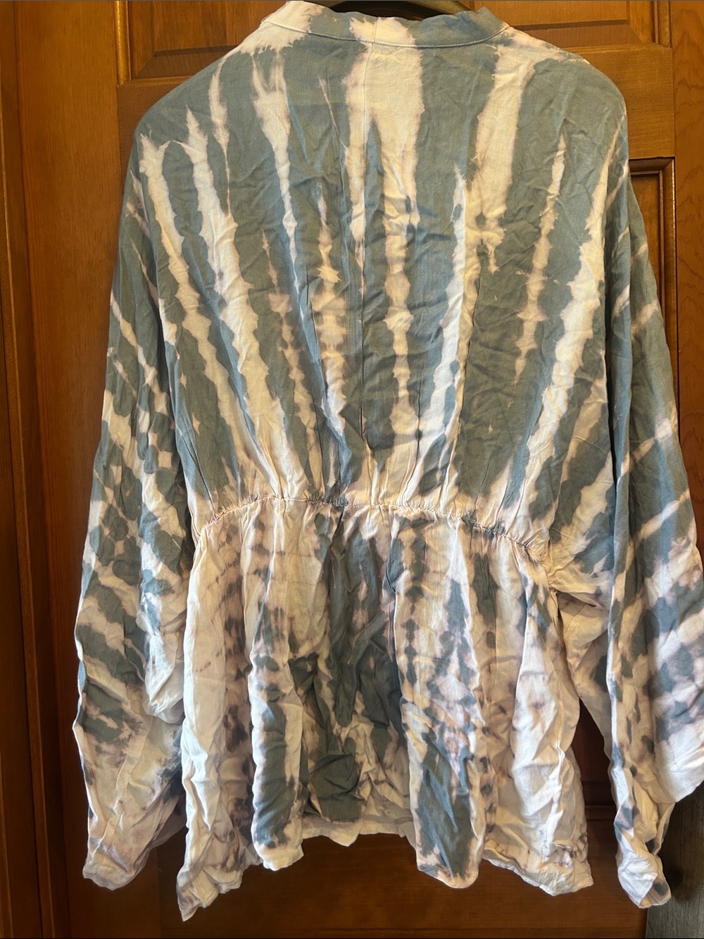 Tie-Dye Open-Front Blue & White Women’s Cover - Picture 2 of 4